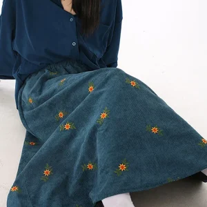 Korean-Style-High-Waist-Corduroy-Embroidery-Long-Skirt-Women-Autumn-Winter-Loose-Floral-A-line-Skirt-1